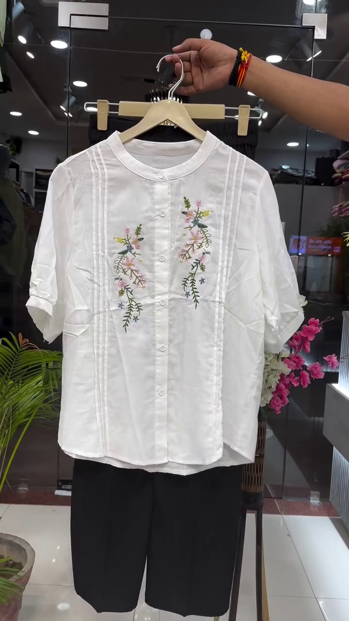 Elegant White Floral Embroidered Button-Front Short Sleeve Tunic Top & Relaxed Wide-Leg Bottom Co-Ord Set 🤍🌸✨🦋