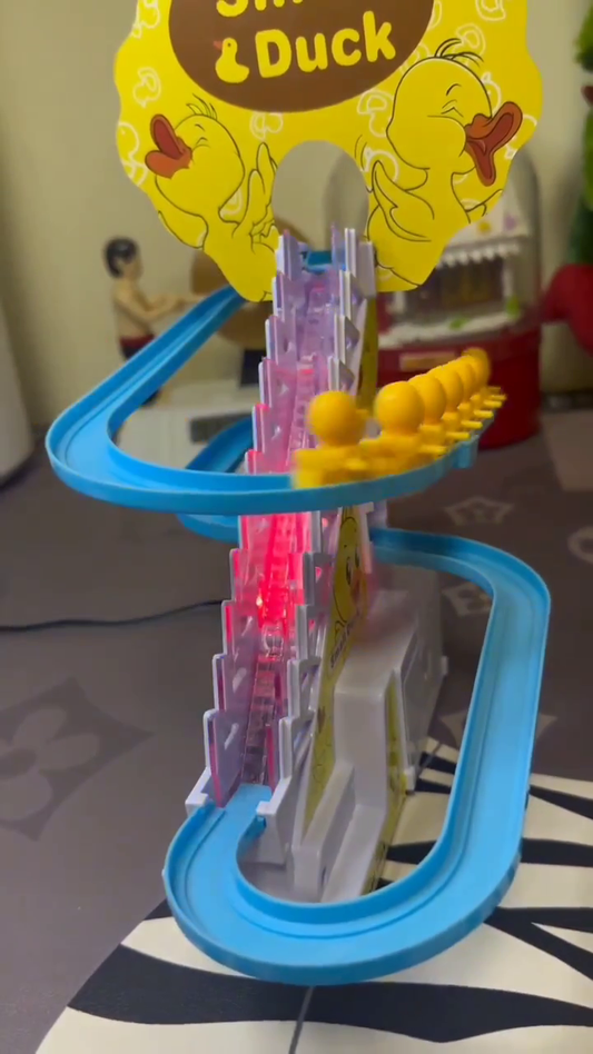 🦆✨Duck Climber Adventure Toy – Fun Moving Duck Track Set 🦆✨