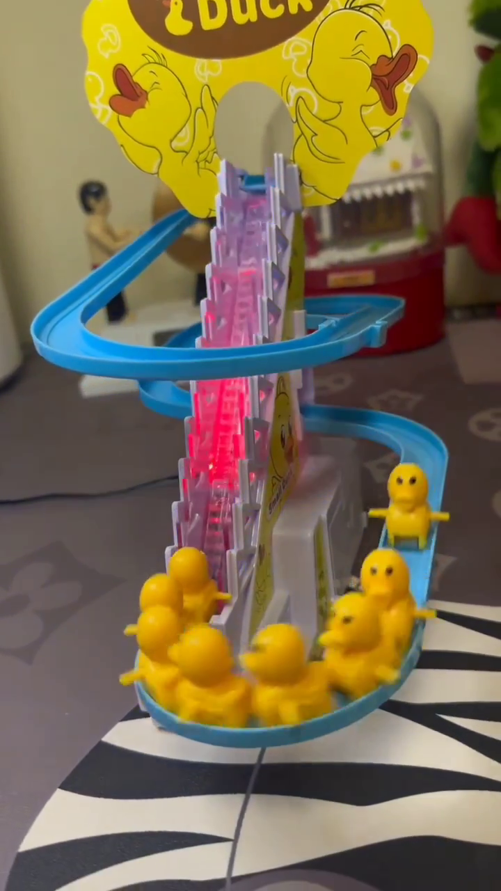 🦆✨Duck Climber Adventure Toy – Fun Moving Duck Track Set 🦆✨